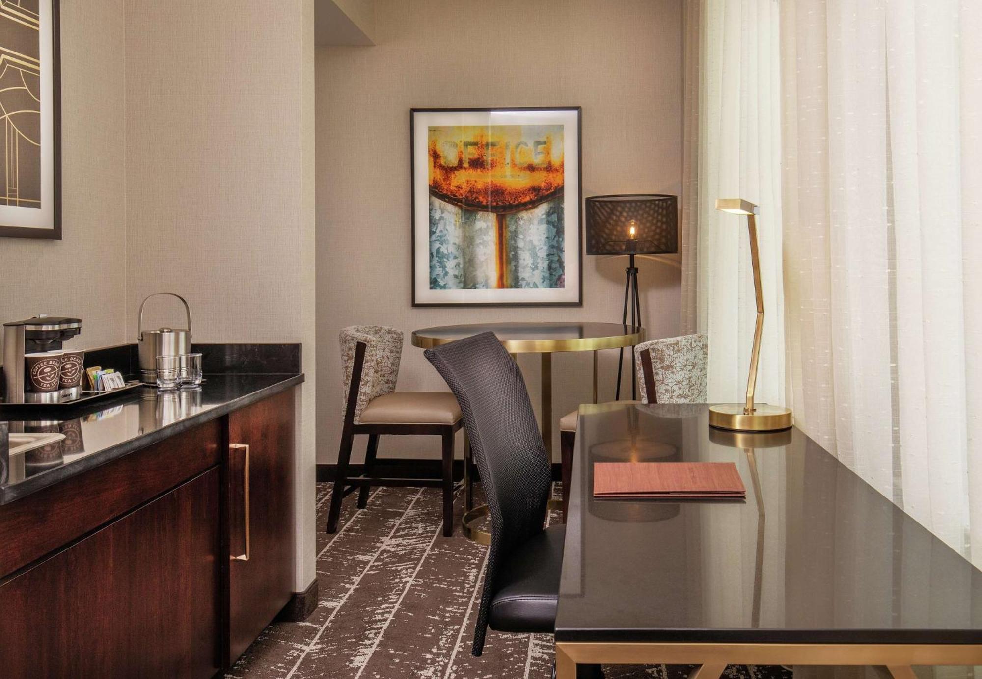 Doubletree By Hilton Youngstown Downtown Eksteriør bilde