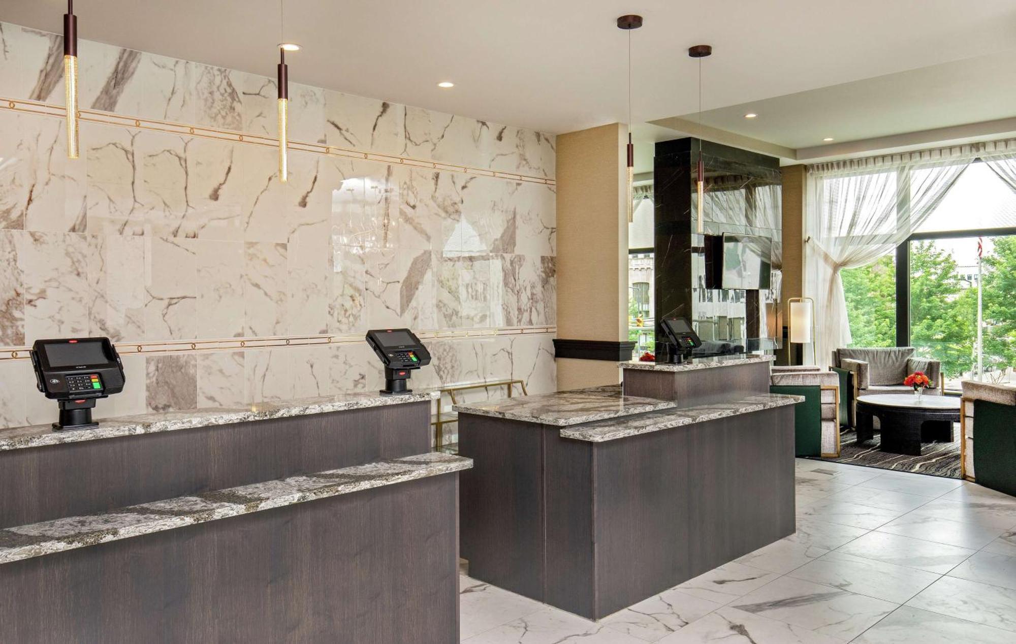 Doubletree By Hilton Youngstown Downtown Eksteriør bilde