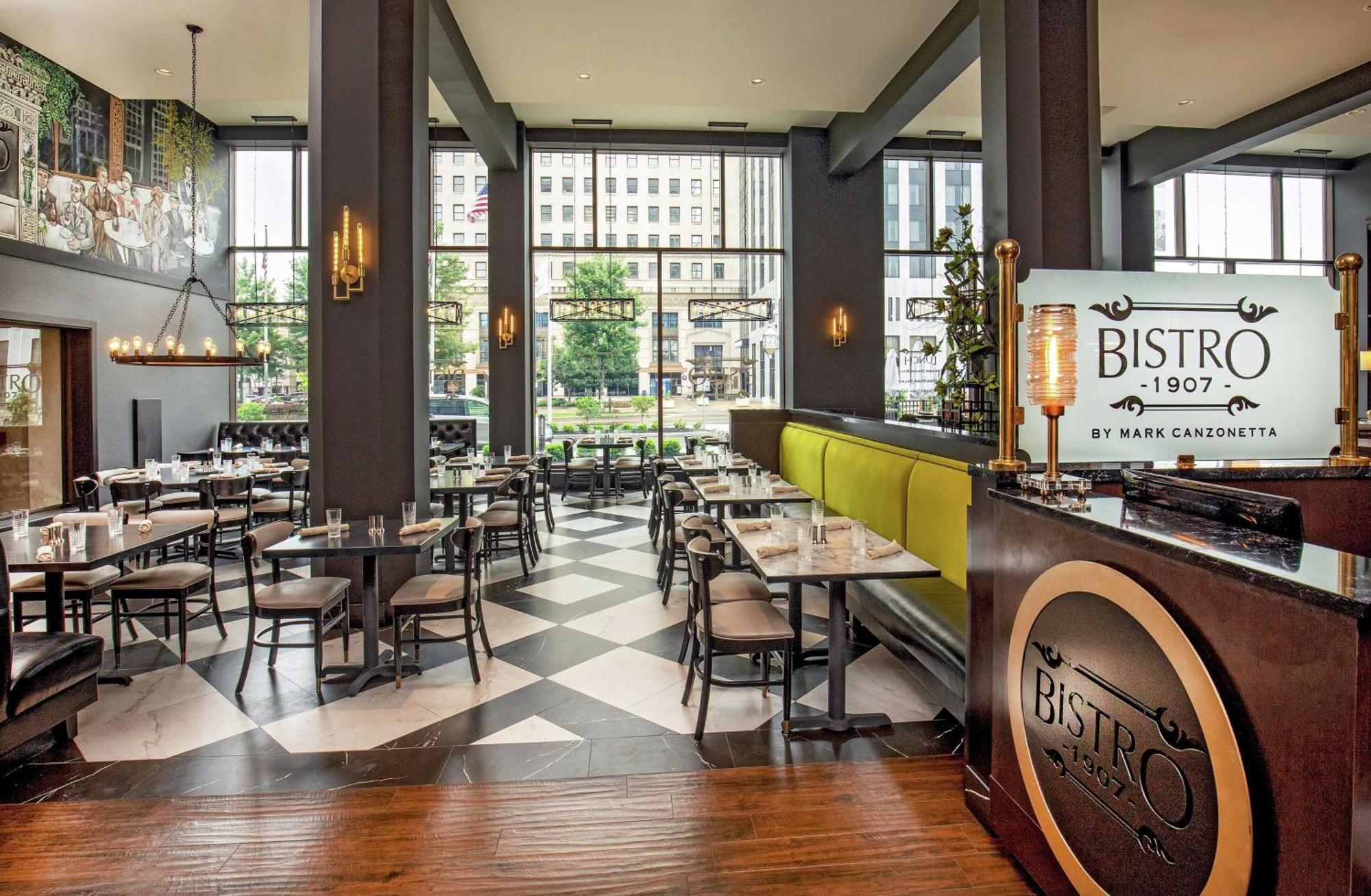 Doubletree By Hilton Youngstown Downtown Eksteriør bilde